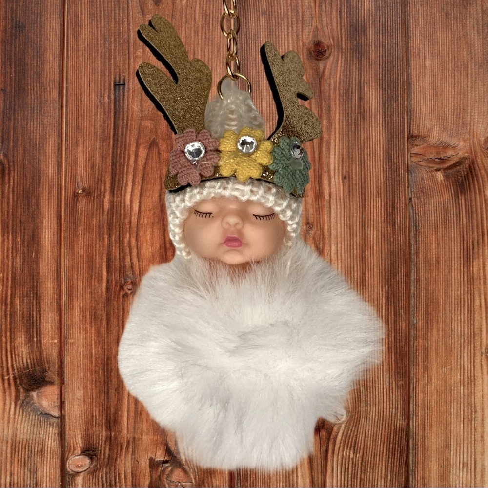 SLEEPY BABY BIG‎ POMPON IN WHITE CHARM KEYCHAIN NEW